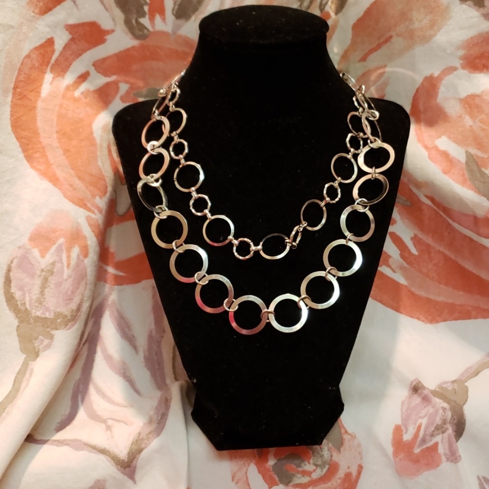 Tiered chain necklace